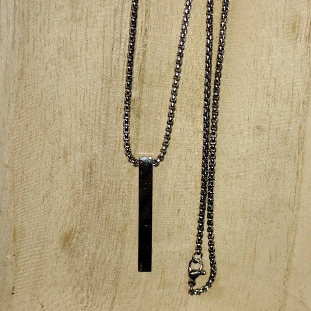 Silver Tone Pendant Necklace 24